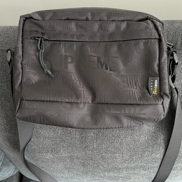 ❌SOLD❌Supreme SS19 Shoulder Bag—Used Once! - Picture 2 of 7